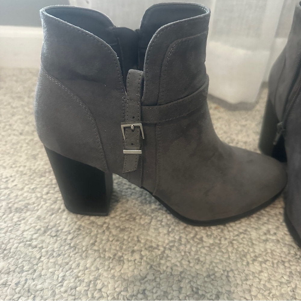 Ankle bootie